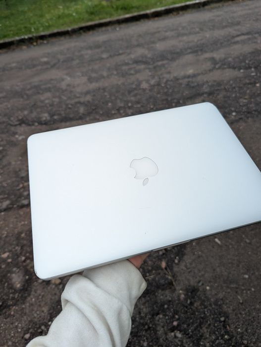 Продам ноутбук Apple MacBook Pro 13" Retina (2015