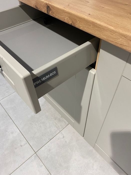 Modułowe meble kuchenne do dowolnej konfiguracji MDF 380cm frezowane