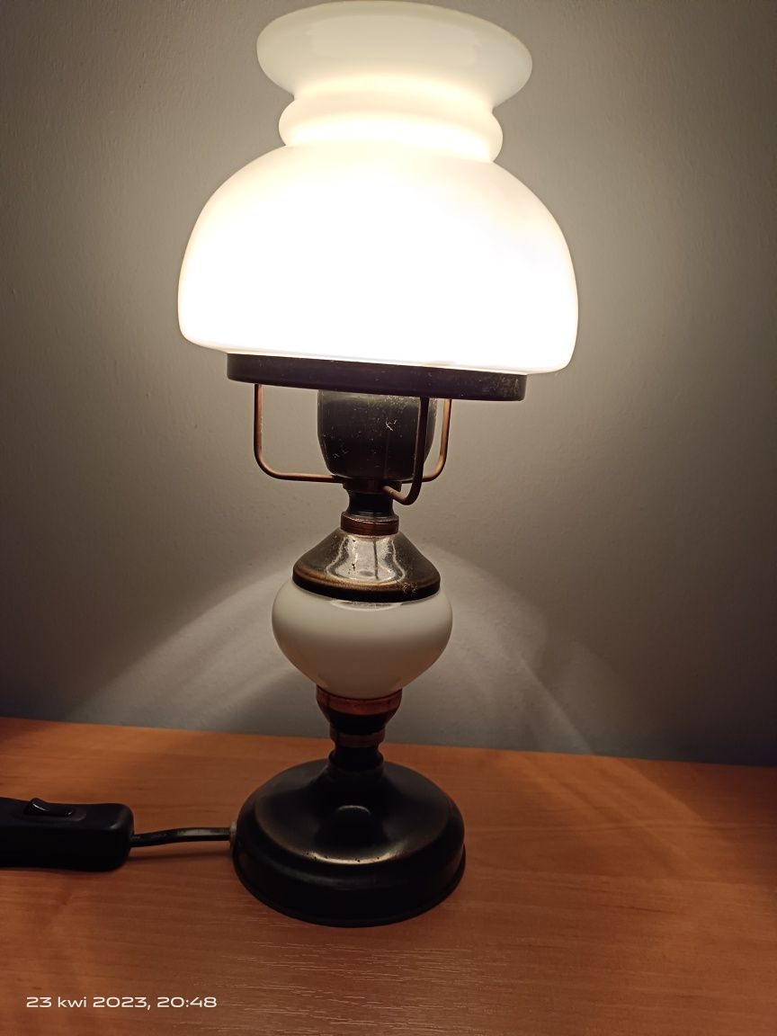Lampka nocna POLAM -WIELICZKA oprawa stołowa