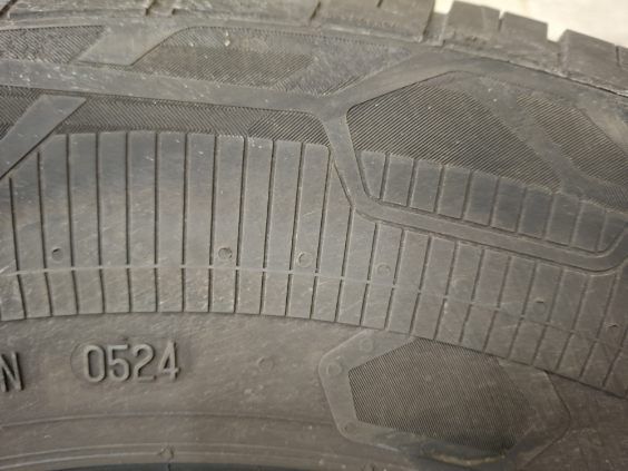 4x Continental VanContact Eco 215/70R15C