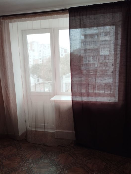 Здам кімнату в комунальній квартирі на довгий термін