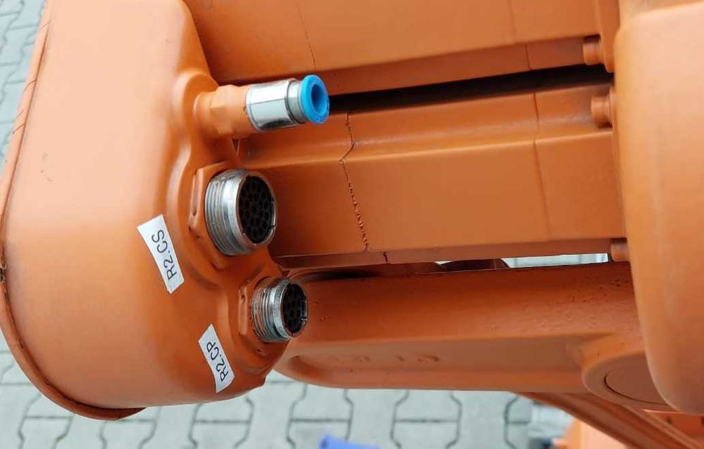 ABB IRB2400 sterowanie IRC5  2016r KUKA FANUC YASKAWA ramię robotyczne