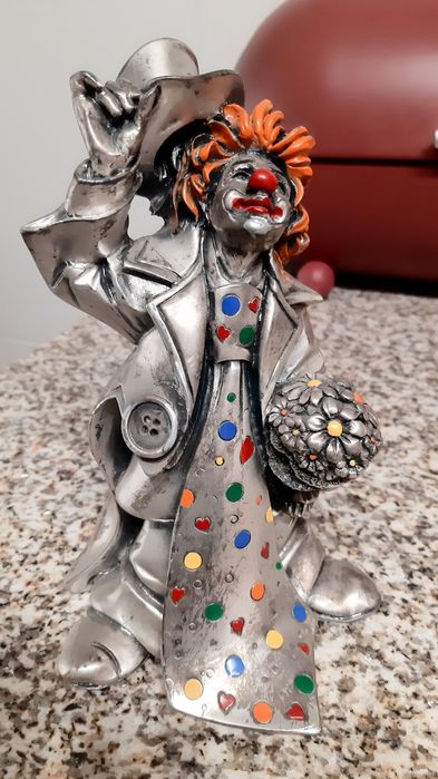 Estatueta - boneco palhaço