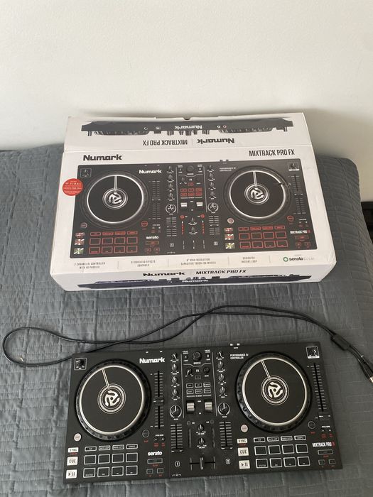 Numark Mixtrack Pro FX