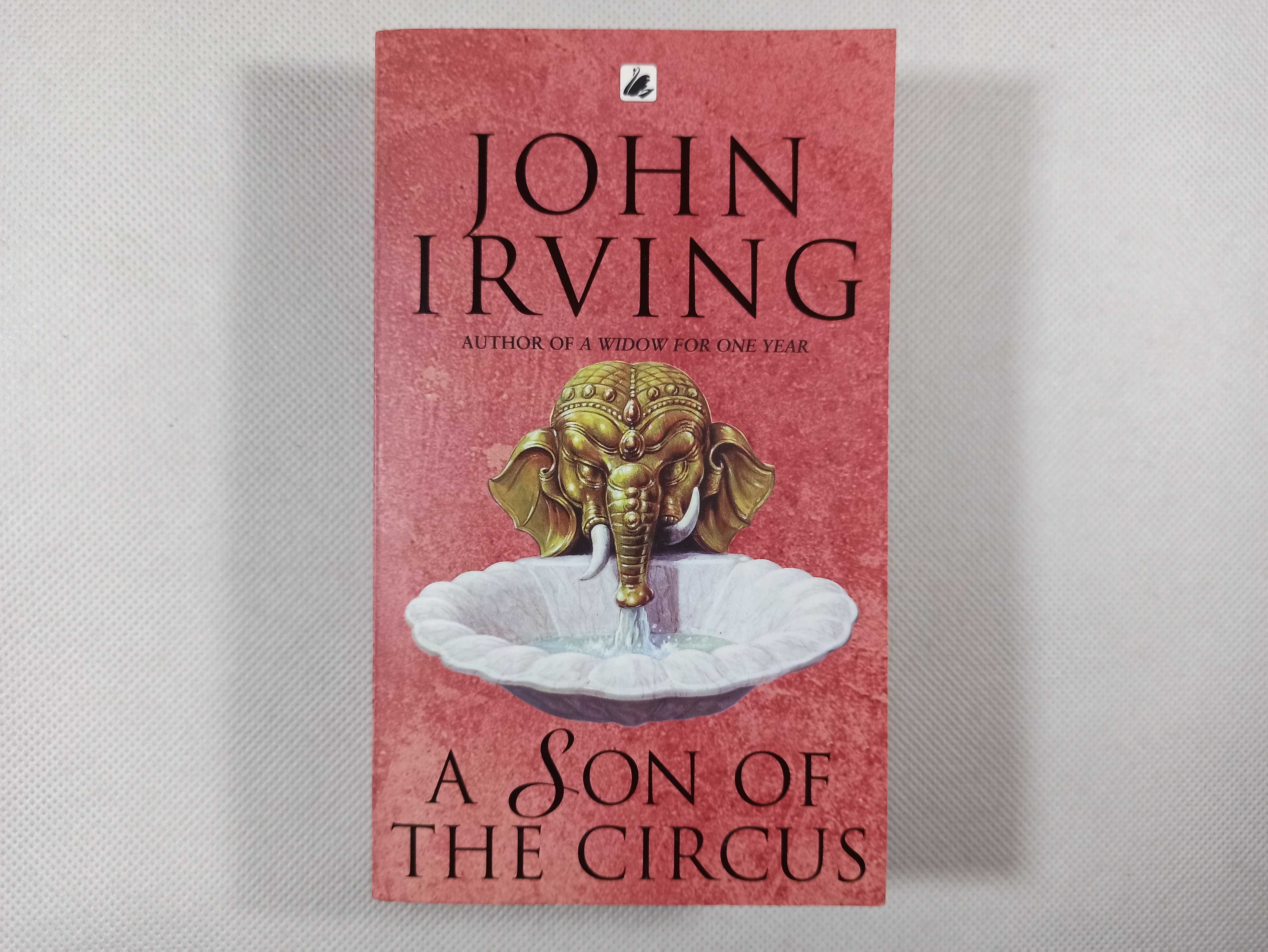 A Son of The Circus / John Irving
