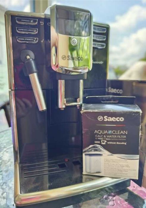 Кавомашина Saeco Incanto HD8912 б/в у робочому стані