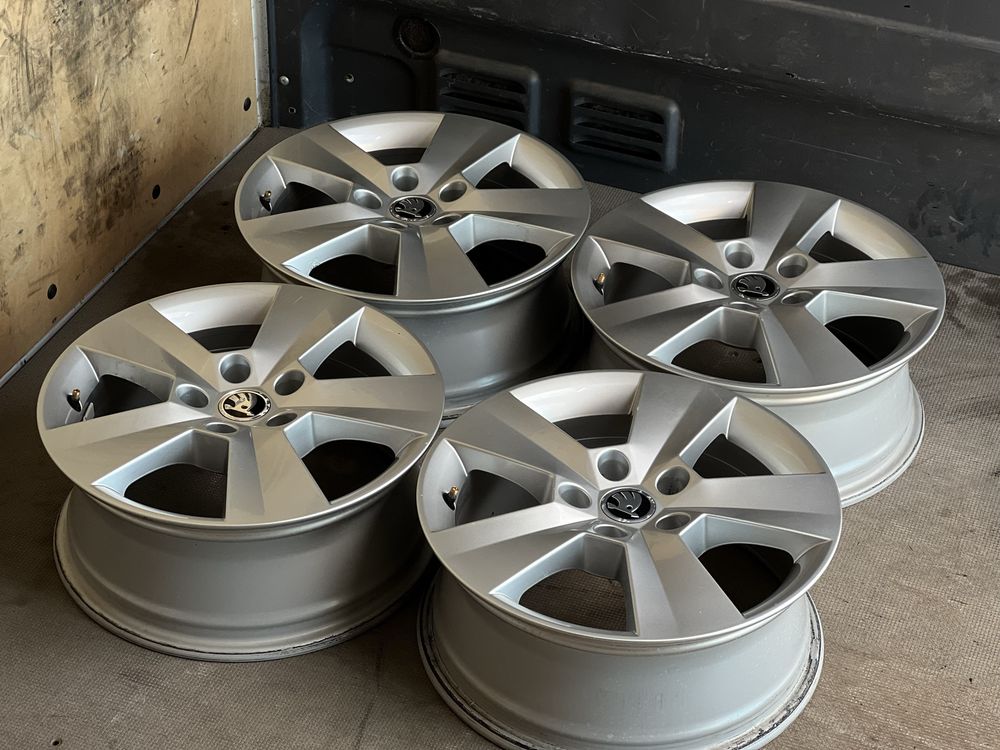 Оригінальні диски 5 112 R16 Skoda Superb Octavia A8 A7 A5  yeti
