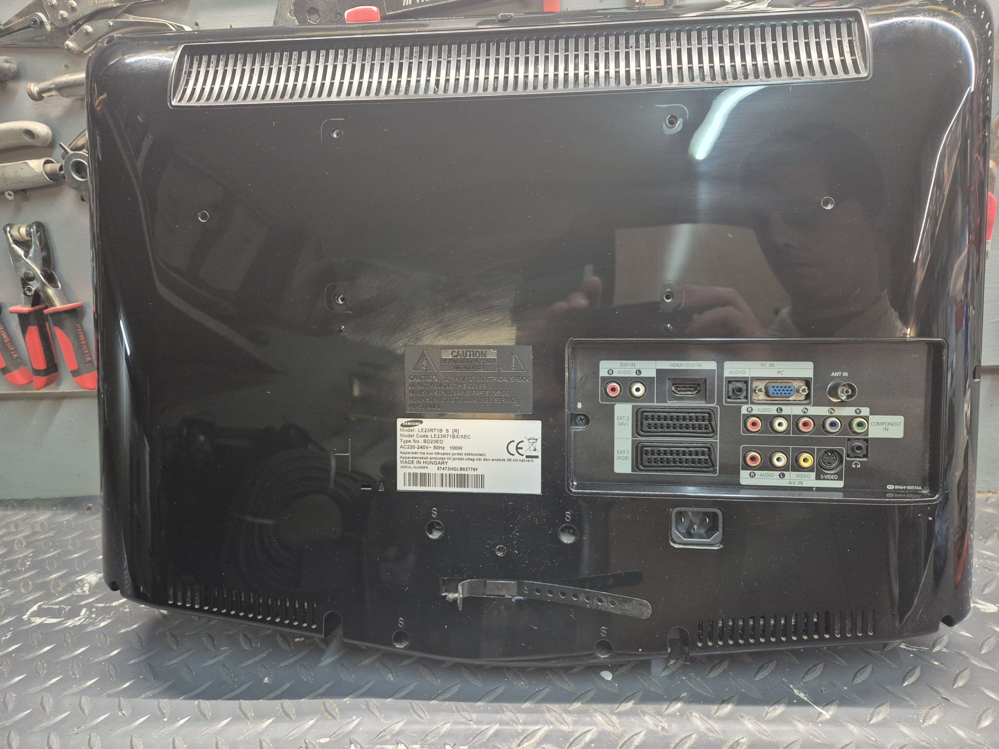 Lcd Samsung LE23R71B