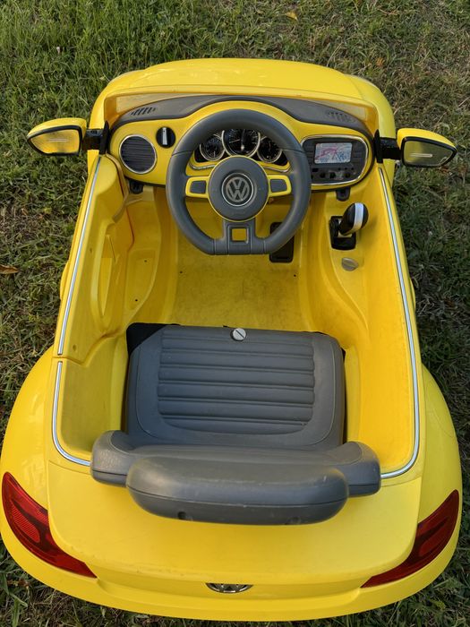 New beetle amarelo imaginarium