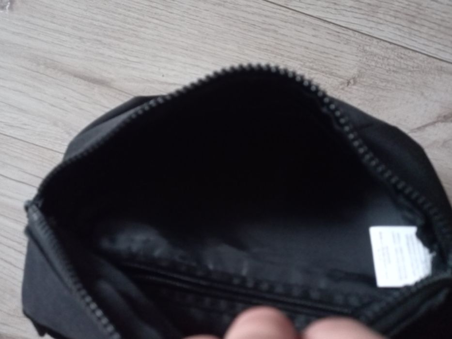 Продам сумку на пояс Ellesse