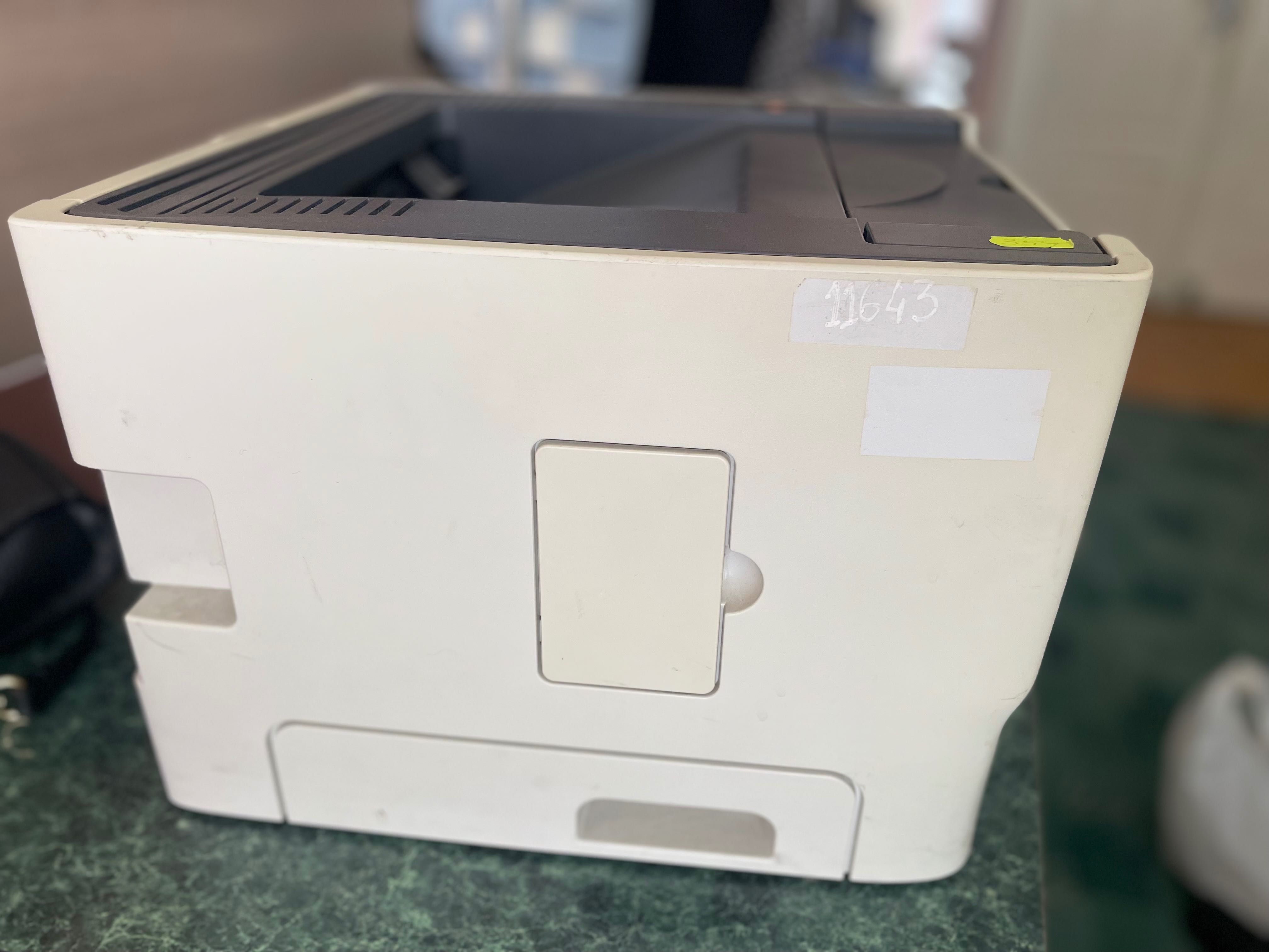 HP LaserJet P2015d