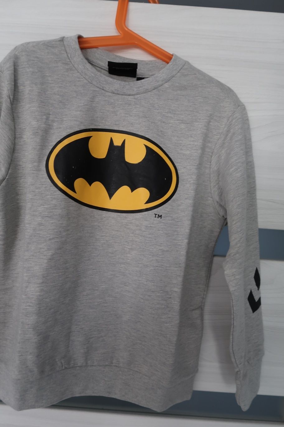 Bluza chłopięca Batman Hummel nowa 116