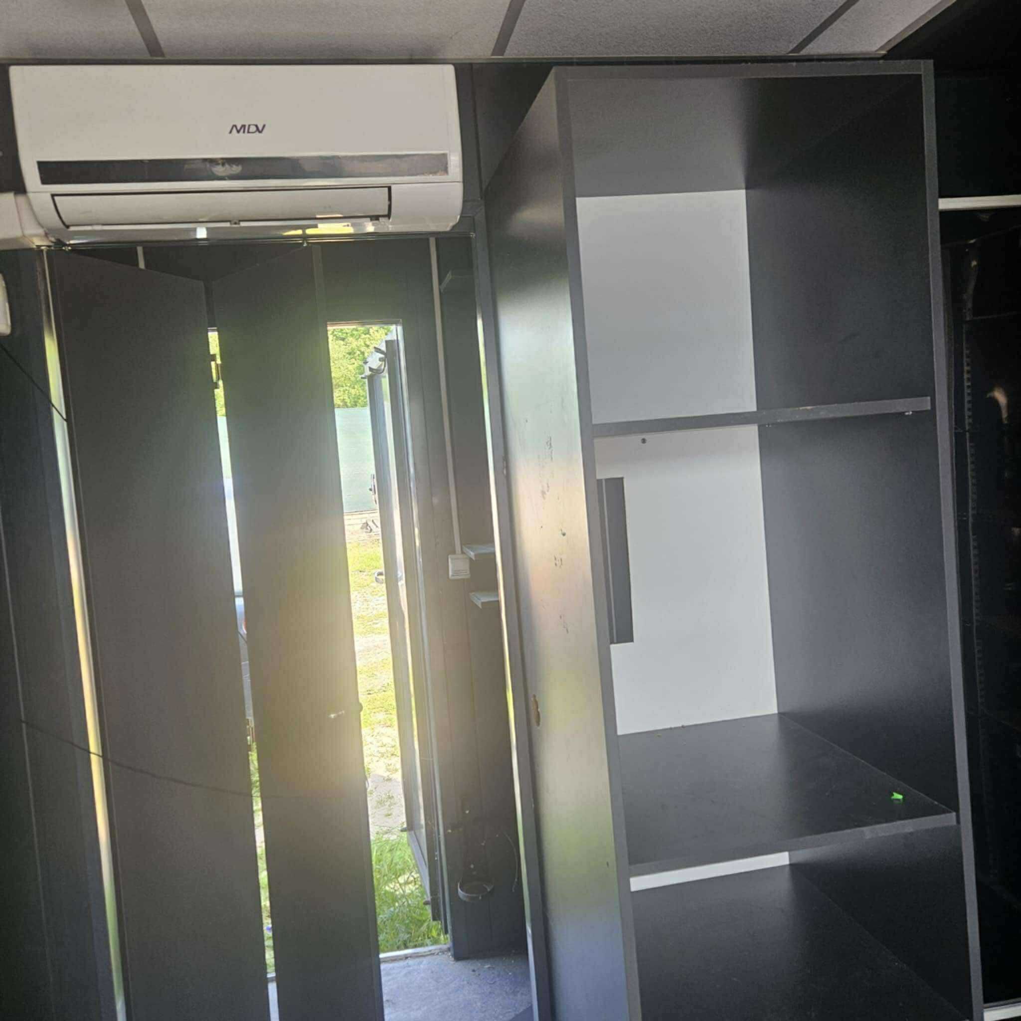 Kiosk pawilon Handlowy kontener budka domek