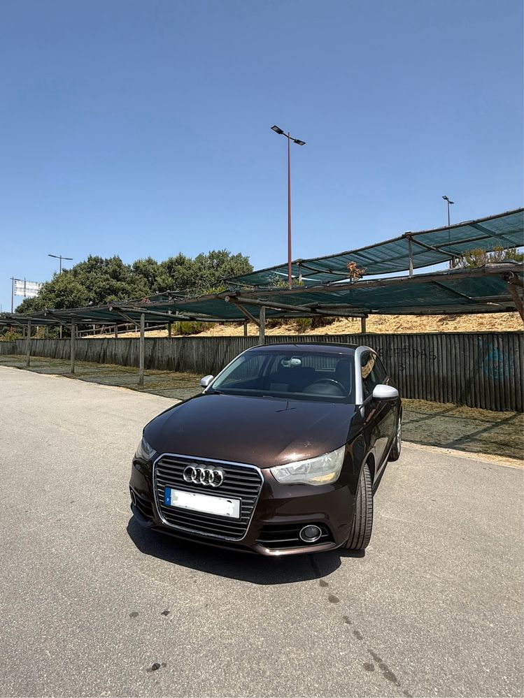 Audi A1 1.6 Tdi caixa automatica