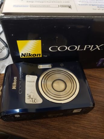 Цифровий фотоапарат Coolpix l18