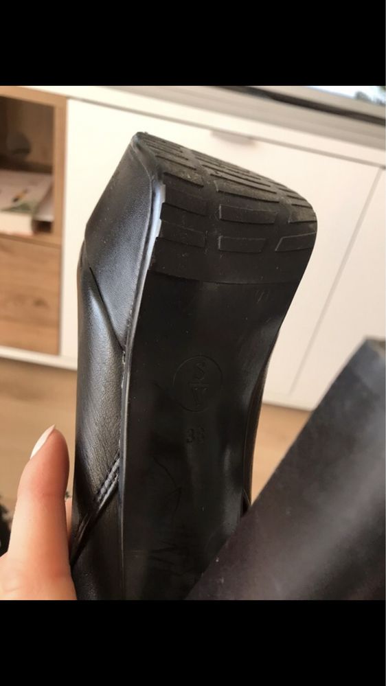 Botki czarne z ćwiekami Scaviola 38