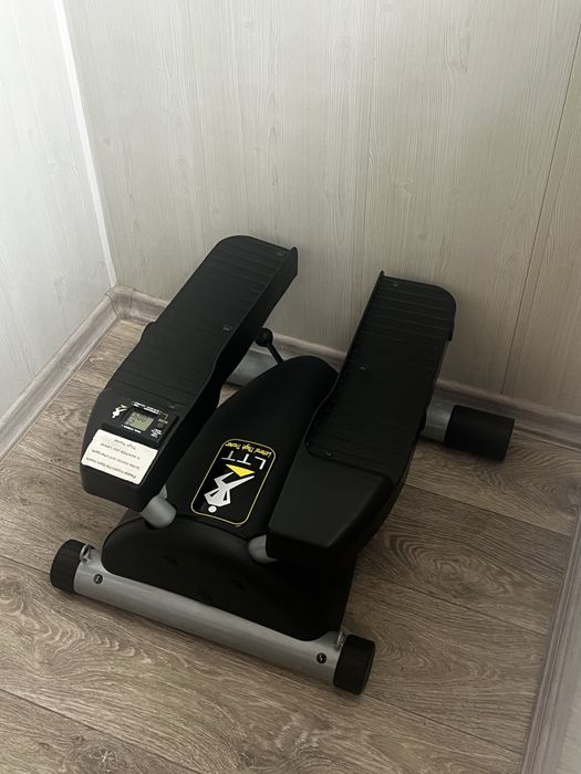 Продам тренажер поворотный степпер