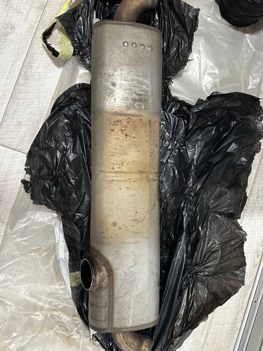 Вихлопна банка від g30 540i