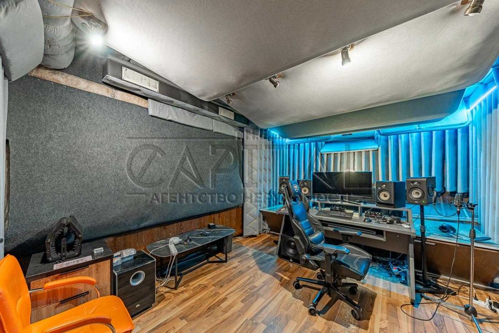 Продажа офиса супер цена 614м2 центр Ігоря Брановицького, 3