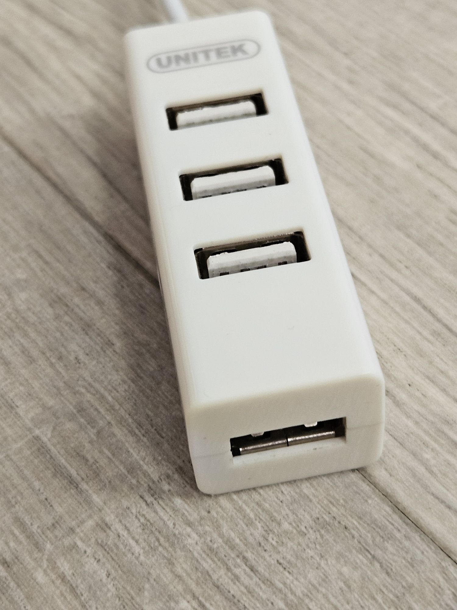 HUB USB Unitek biały + kabel do aparatu z mini USB