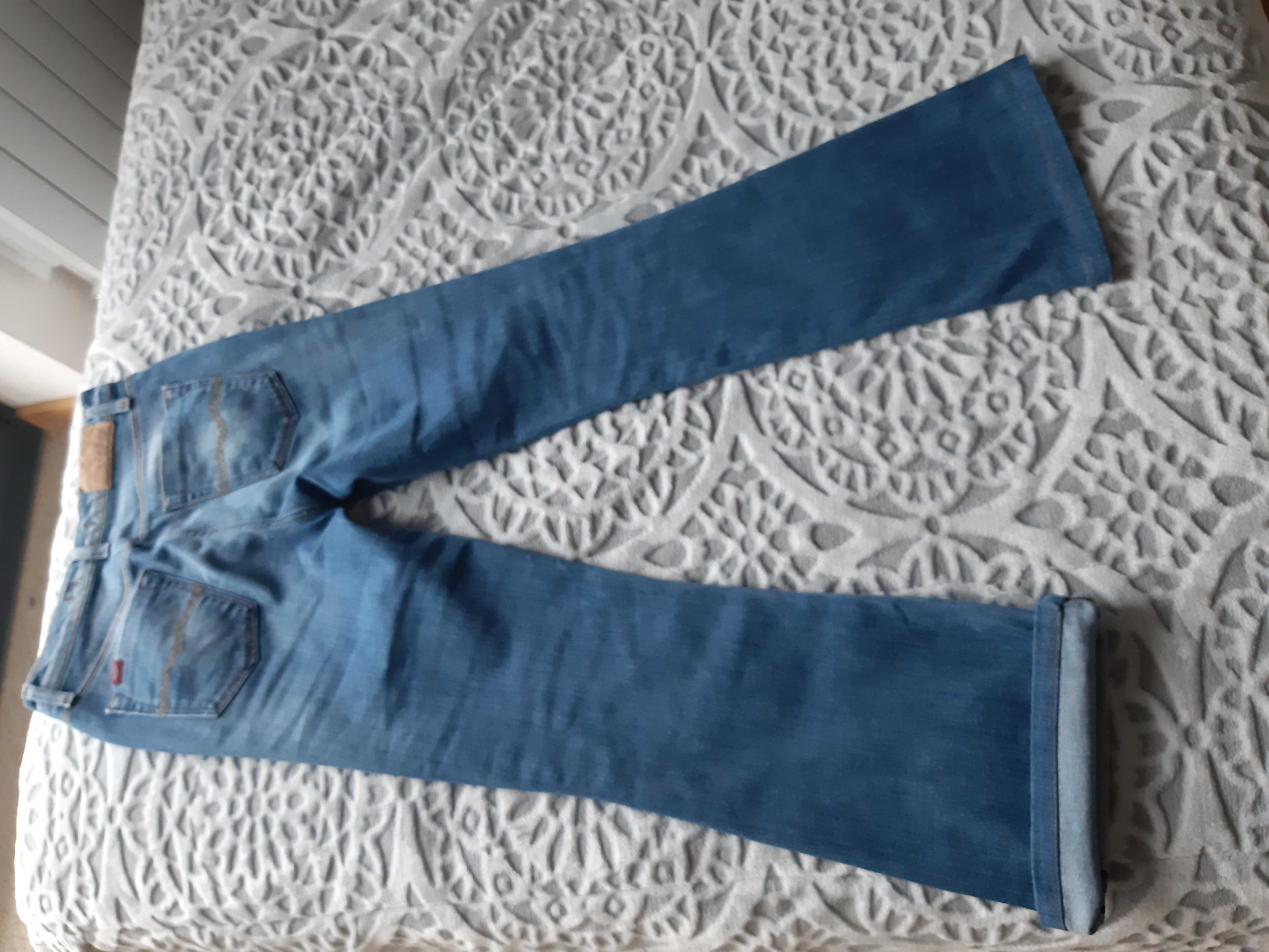 Salsa jeans bloom (calça à boca de sino)