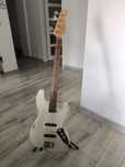 Gitara basowa elektryczna 4