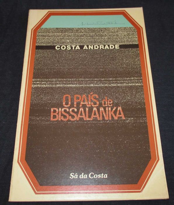 Livro O País de Bissalanka Costa Andrade