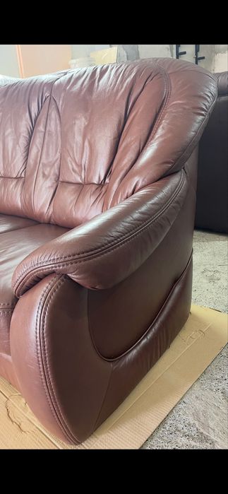 Шкіряний диван з кріслом-реклайнером