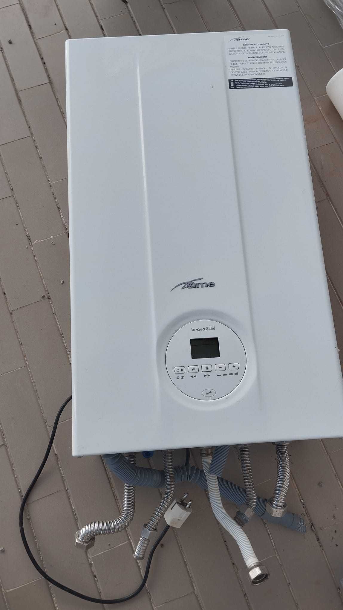 Caldeira a gás + aquecedores de parede