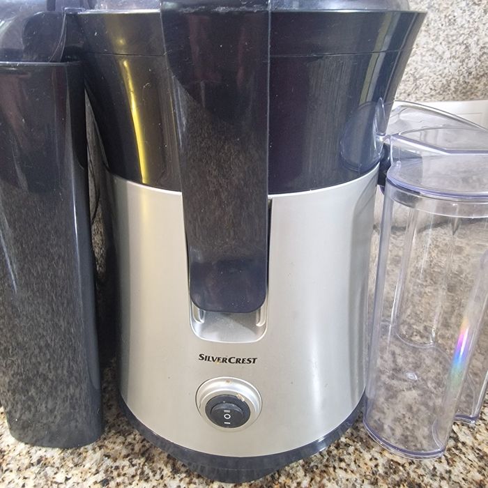 Maquina de fazer sumos em bom estado