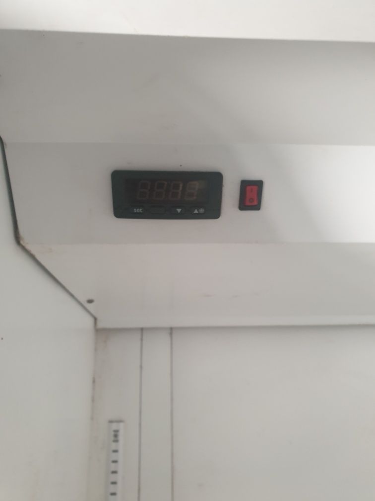 Холодильна шафа Inter 550T