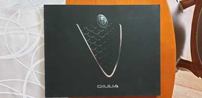 Prospekt Alfa Romeo Gulia na innej Alfa Romeo 4C, Stelvio, BMW X6,.
