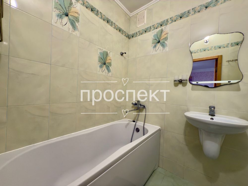 Продаж 1 кімн. квартири з ремонтом вул. Воскресенська ( Центр).