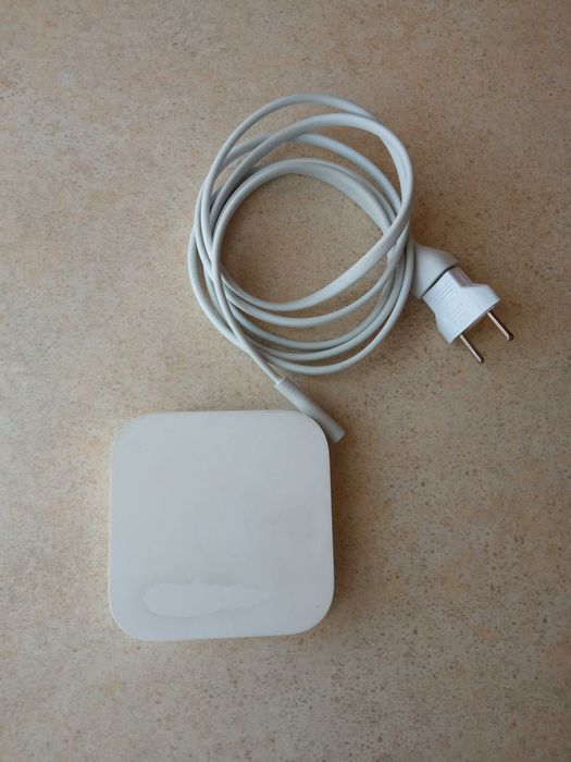 Маршрутизатор дводіапазонний Wi-Fi роутер Apple AirPort Express A1392