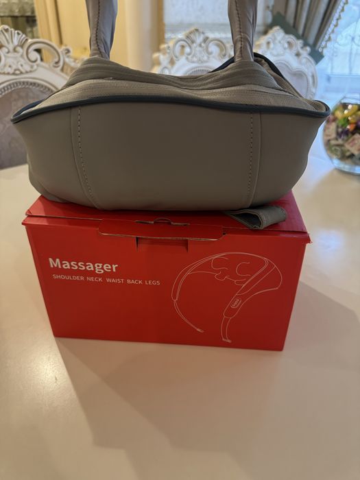 Масажор для спини шея