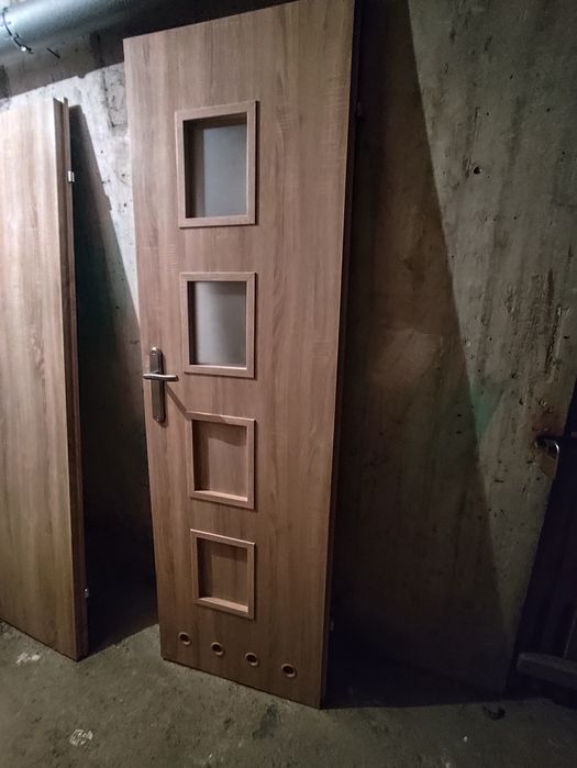 Drzwi wewnętrzne 6 sztuk, 100 zł/szt.