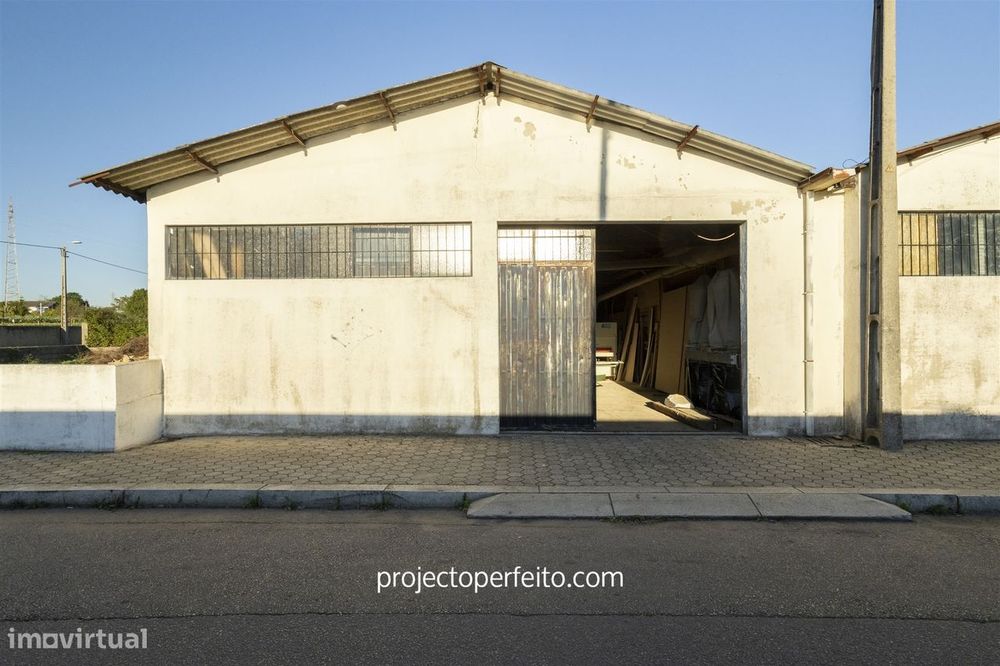 Armazém  Venda em Serzedo e Perosinho,Vila Nova de Gaia