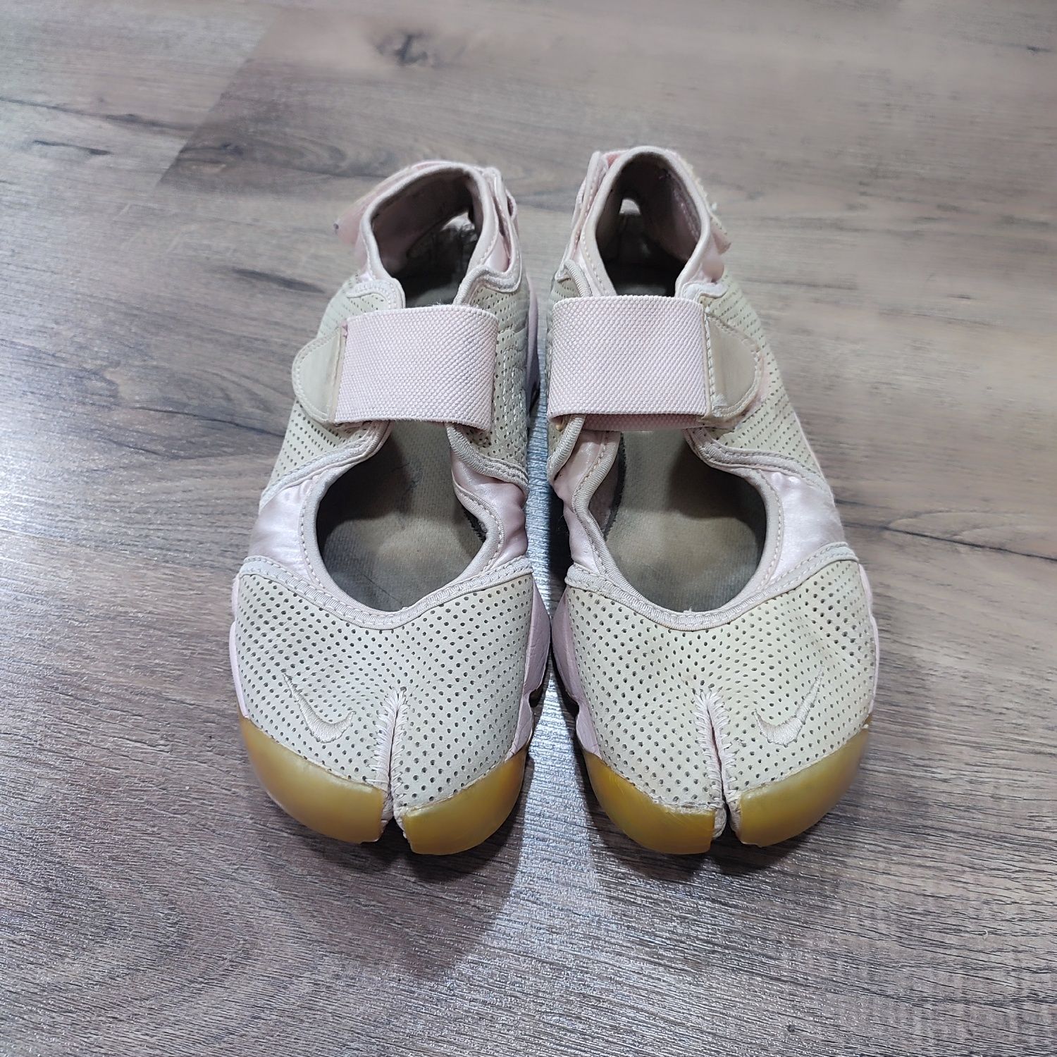 Кросівки Nike Air Rift 39 розмір