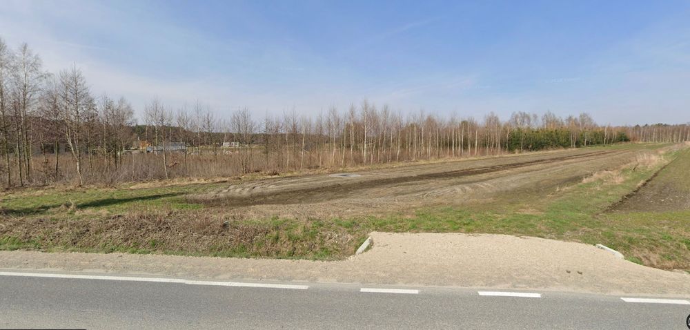 Wiejskie zacisze – działka w otoczeniu pól i lasów