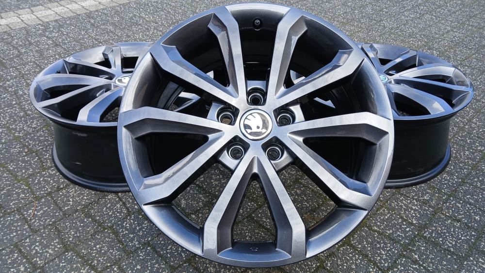 17" Skoda oryginal 5x112  7 et49 Octavia Model HAWK  /Seat VW Audi