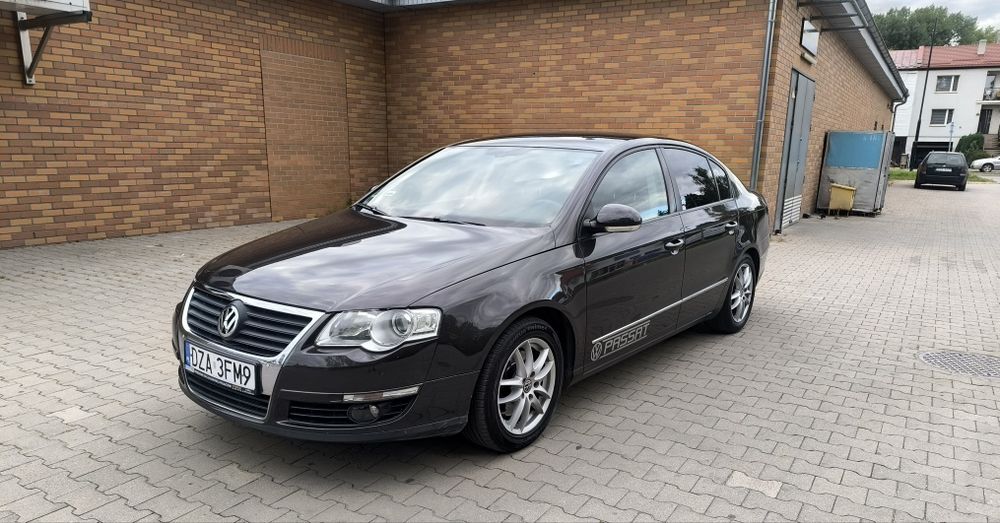 WV Passat B6 Sportline 2010r/ Niski przebieg/ Dwa kpl.kół/ Ideał
