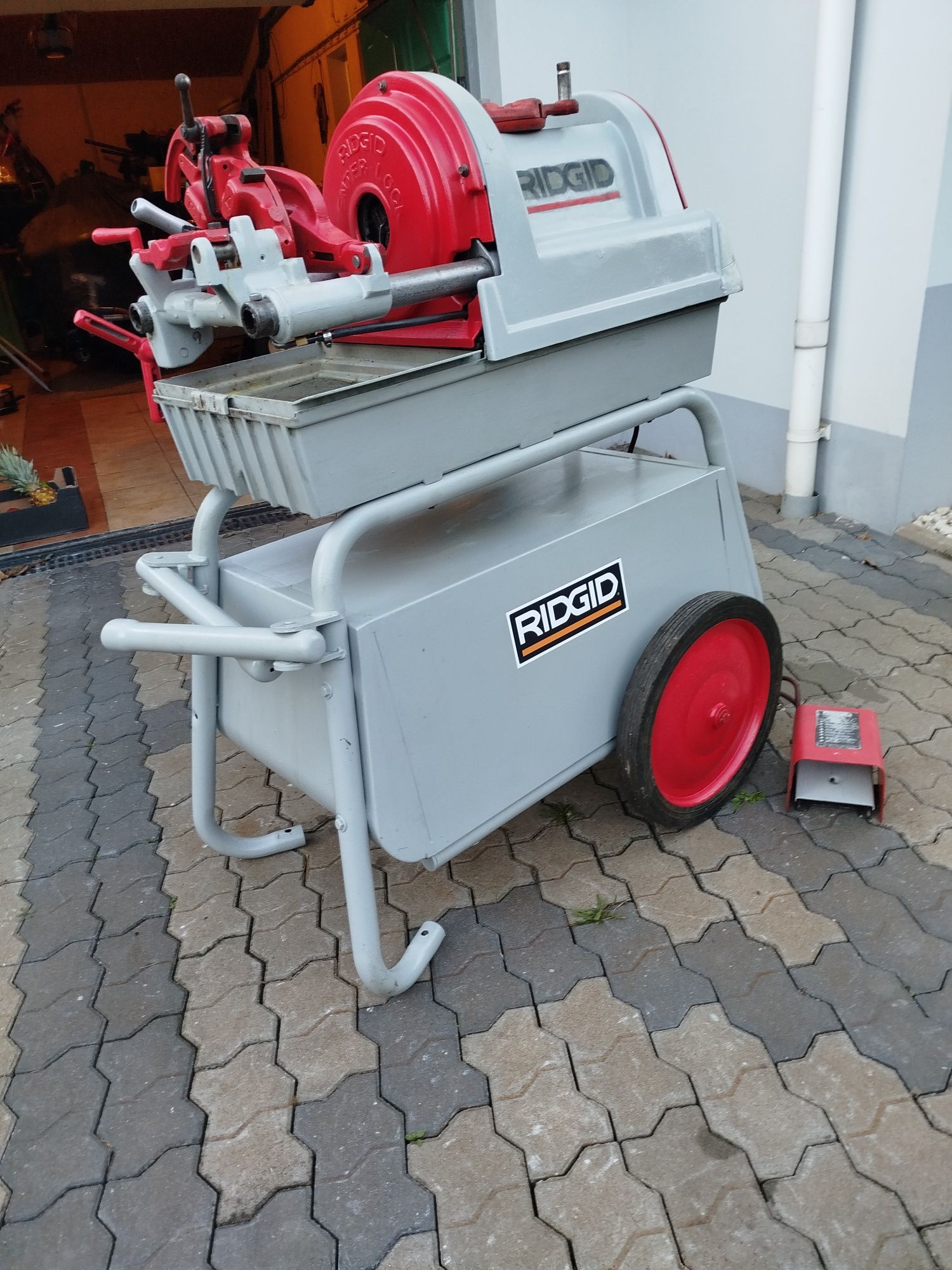 Gwintownica elektryczna Ridgid 300 A Napęd do Rowkarki Wolne obroty
