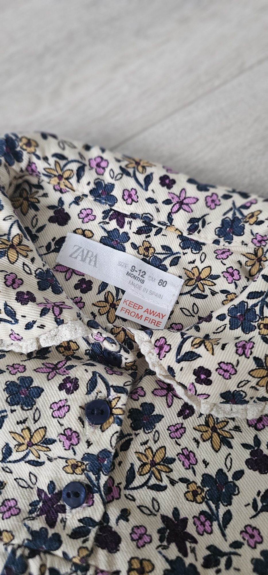 Sukienka Zara 80 piękna w kwiatki z kołnierzykiem