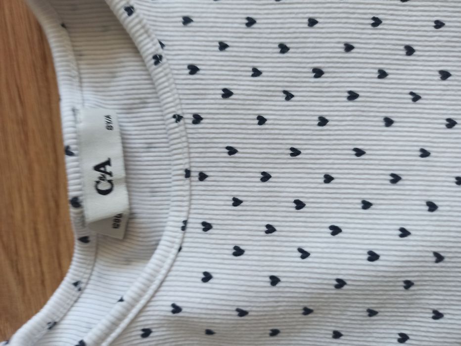 Zestaw 2 szt. Bluzka z długim rękawem 122/128 C&A serduszka, paski