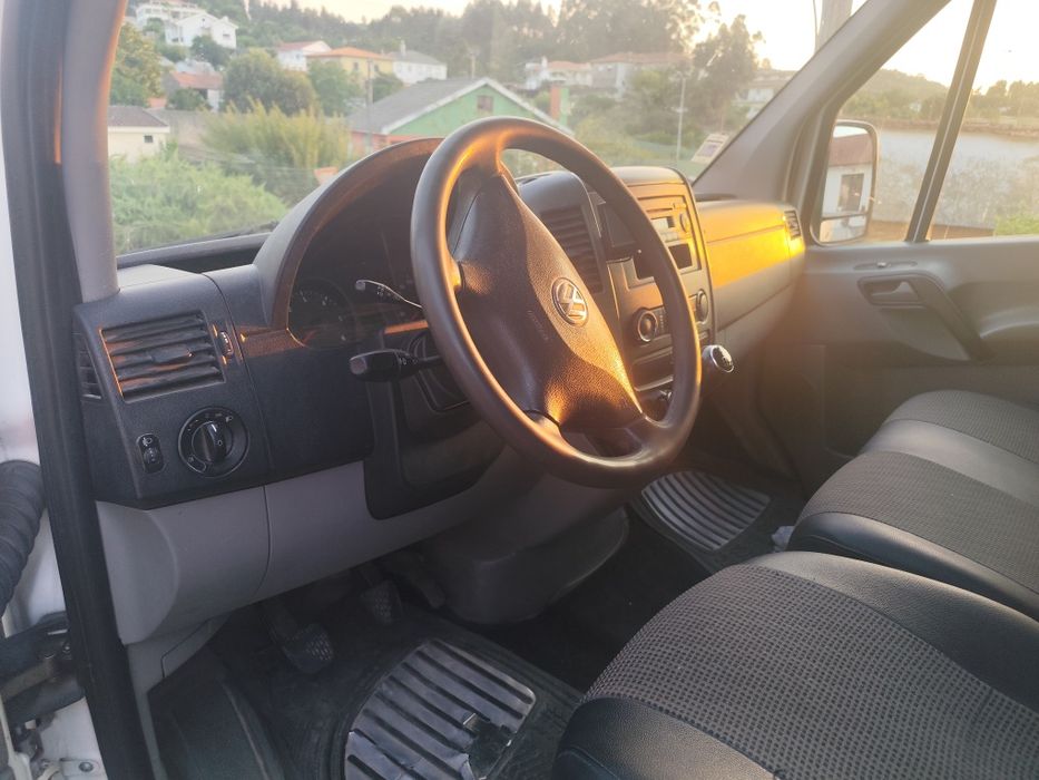 Volkswagen Crafter 35 2.0 TDI 136 CV teto médio