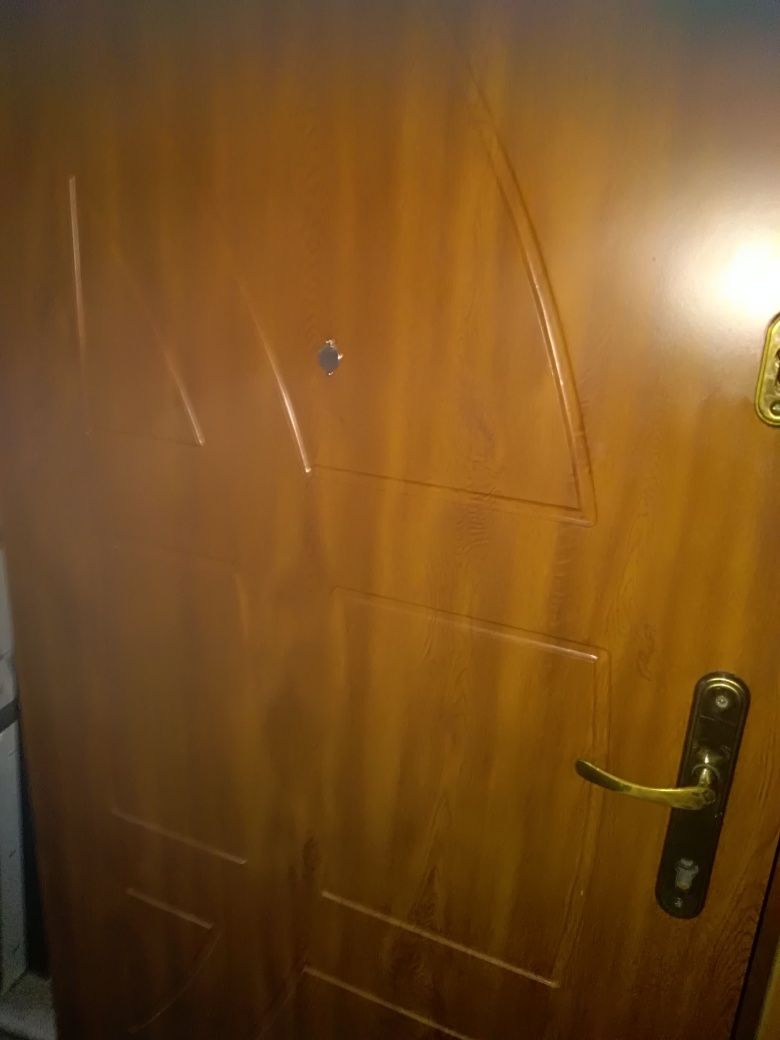 Drzwi pełne wejściowe w stanie dobrym