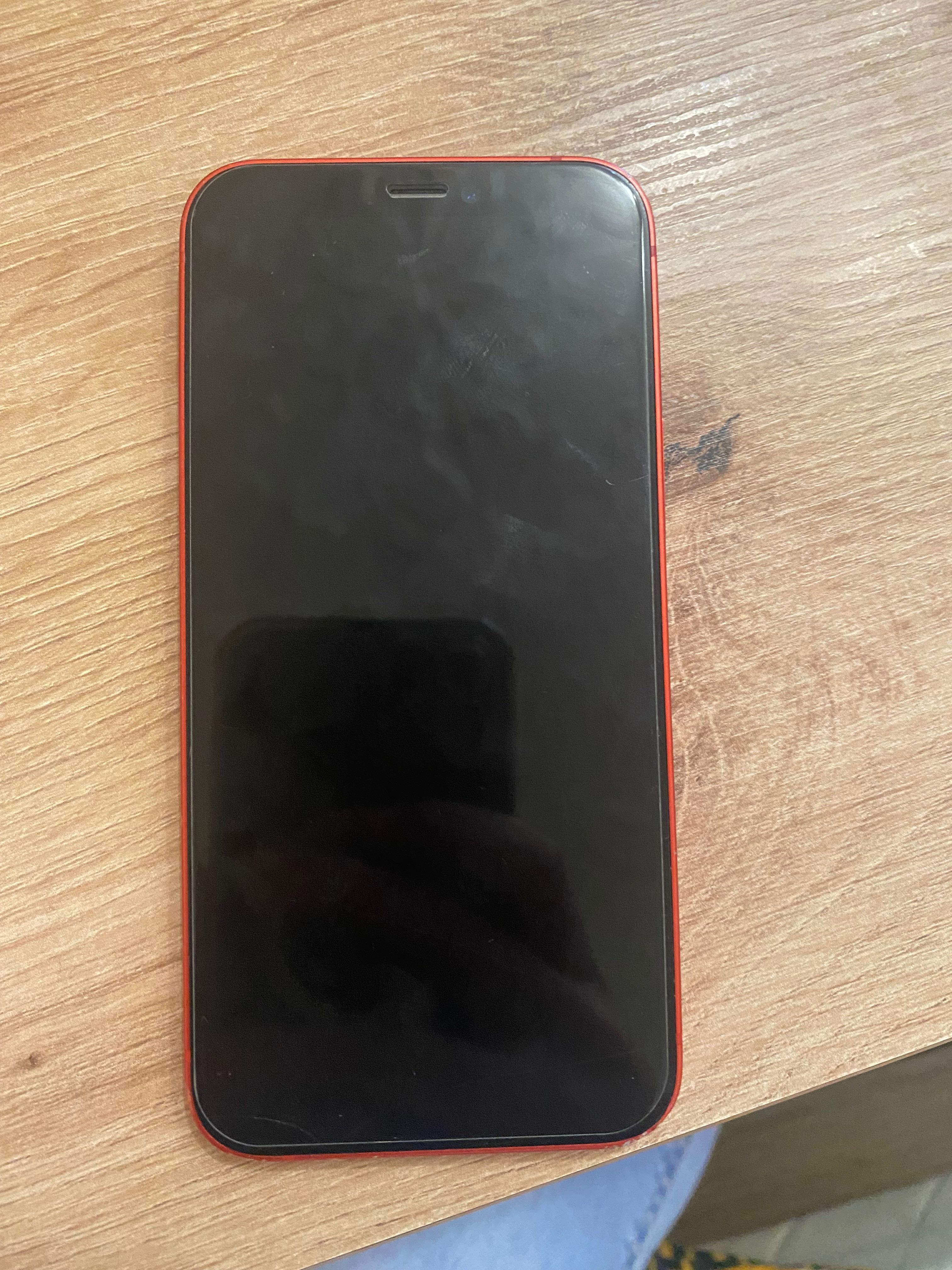 iPhone 12 mini czerwony