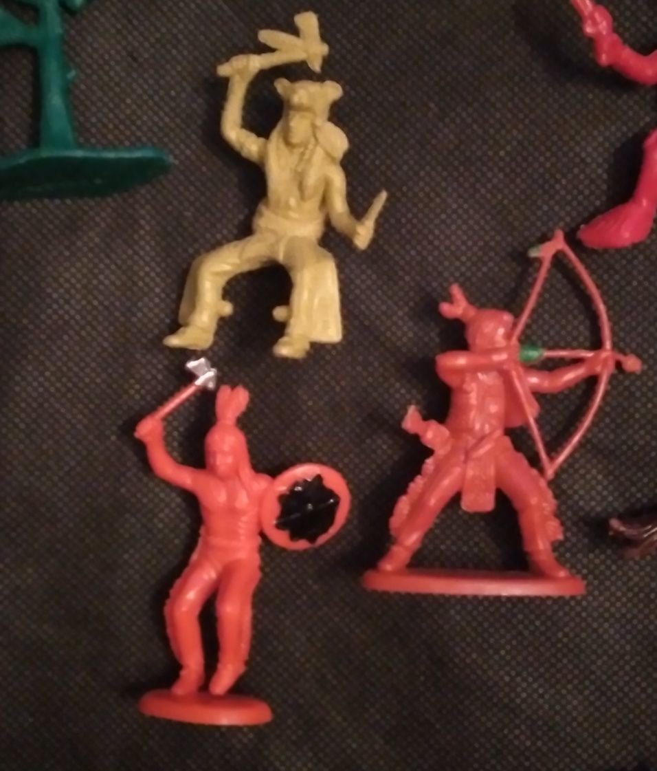 Bonecos Índios e Cowboys + Cavalos + Acessórios