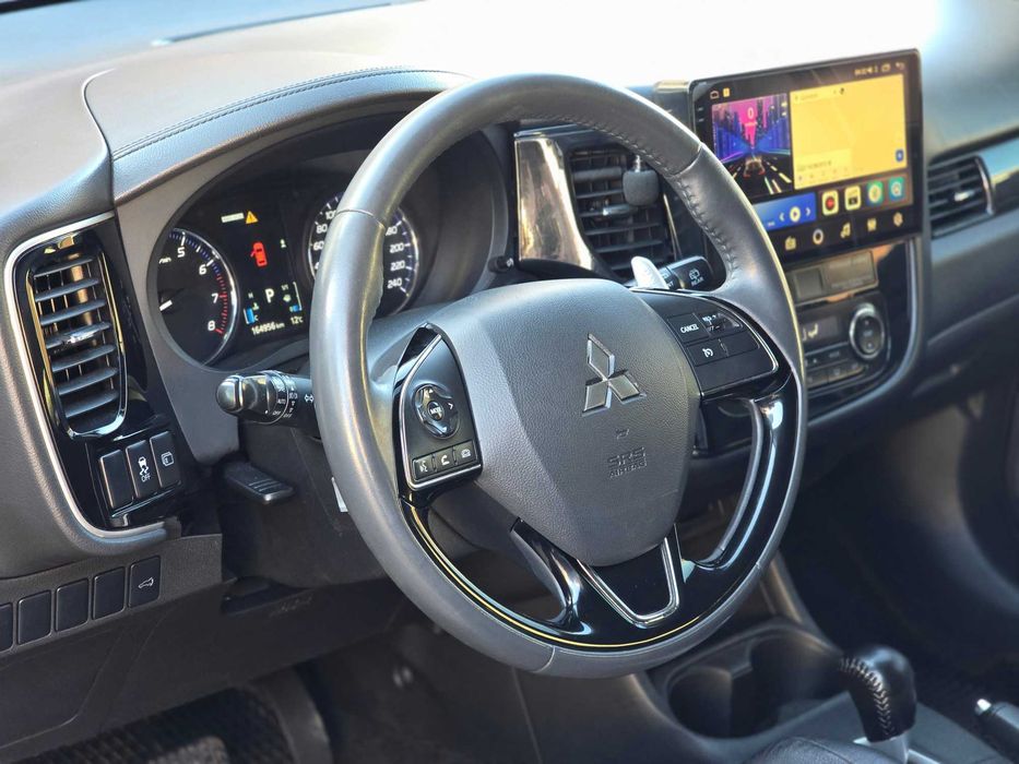 Продам свой Mitsubishi Outlander 2.4л ( ОФИЦИАЛ,  МАКС. КОМПЛЕКТАЦИЯ )