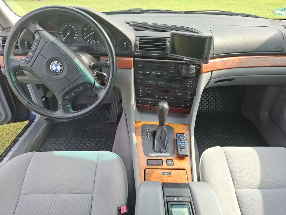 BMW e38 3.5 v8 1998r.